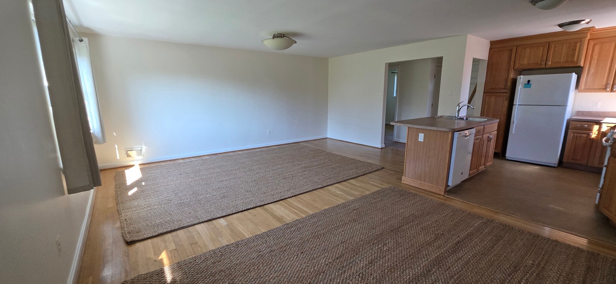 great room - 4114 18th Rd N