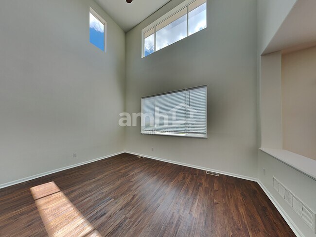 Building Photo - 7785 Blue Vail Way