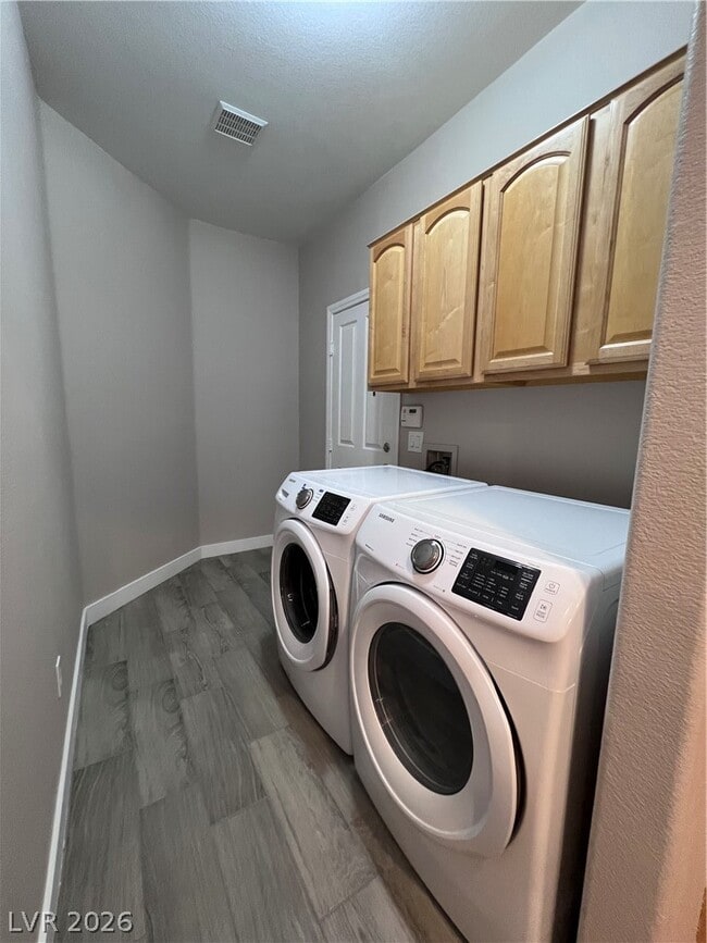 Building Photo - 693 Kentons Run Ave