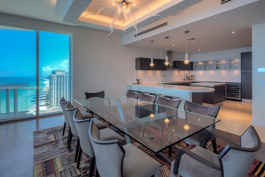 Building Photo - 17001 Collins Ave