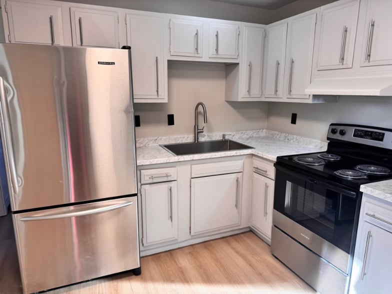 Building Photo - 147 State St