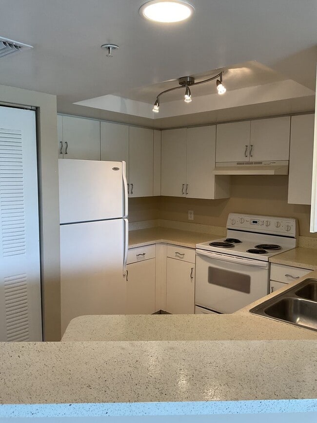 Building Photo - GRAND ISLES - ISLAMORADA