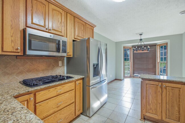 Building Photo - FOR RENT in NORTH COLUMBUS! Available NOW!