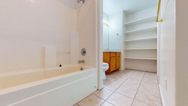 Building Photo - 294 E Cobblecreek Dr