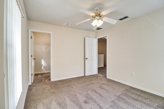 Building Photo - 2719 Portchester Ct