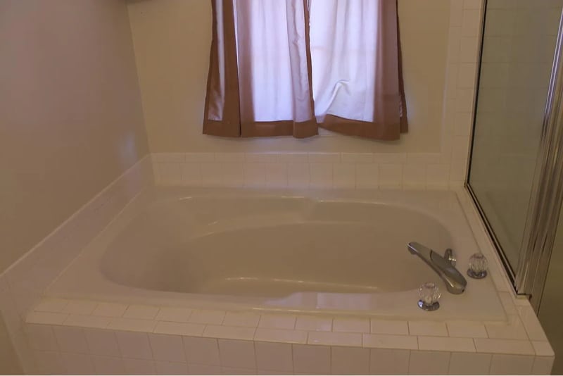 Building Photo - 4641 Kings Mill Way