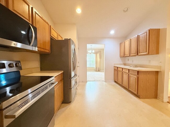 Building Photo - 778 Hamm St NW