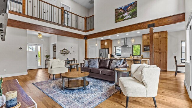 Building Photo - 2545 Fryingpan Dr