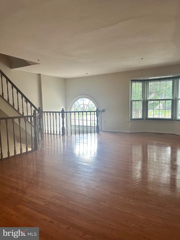 Building Photo - 16424 Pleasant Hill Ct