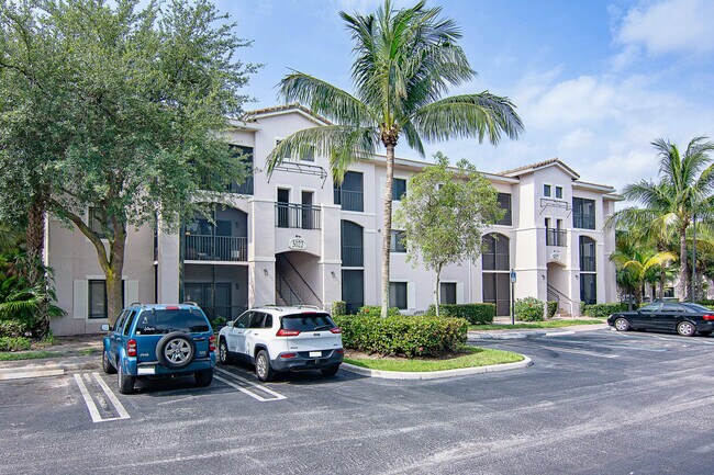 Building Photo - 3022 Alcazar Pl