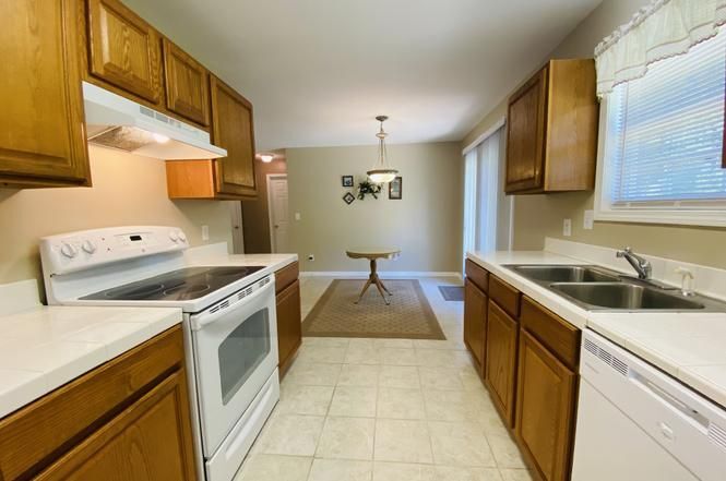 Building Photo - 828 Mulberry Dr