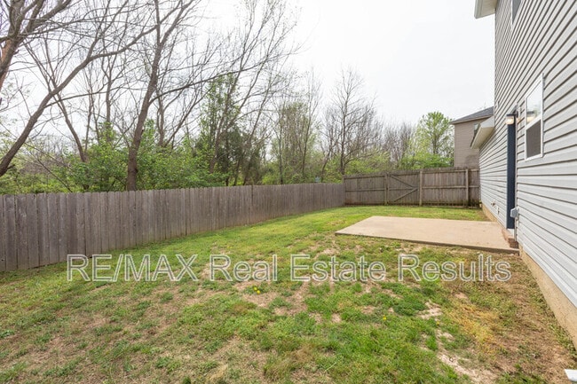 Building Photo - 5411 SW Cherry Creek Rd