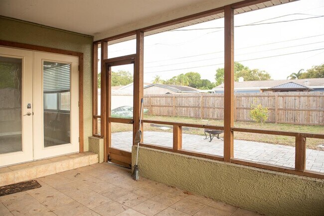 Building Photo - 4377 32nd Terrace N