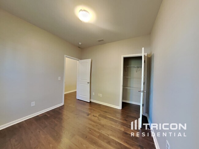 Building Photo - 1064 Bitting Hall Cir