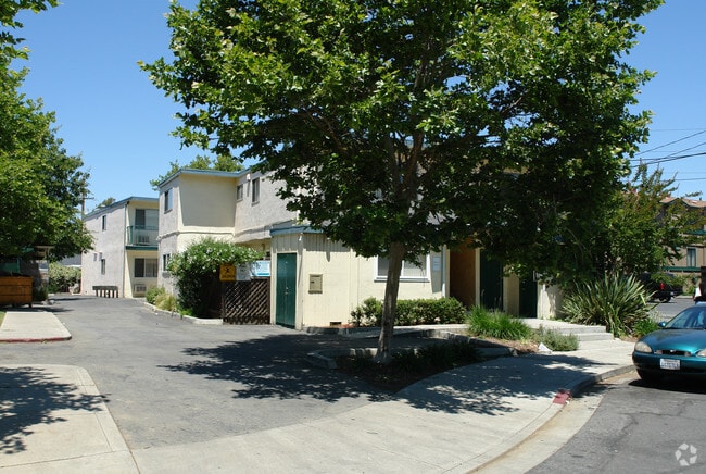 Building Photo - Riley Court Apartments