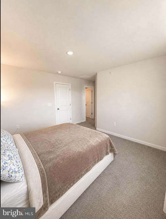 Building Photo - 4913 Brookside Ct