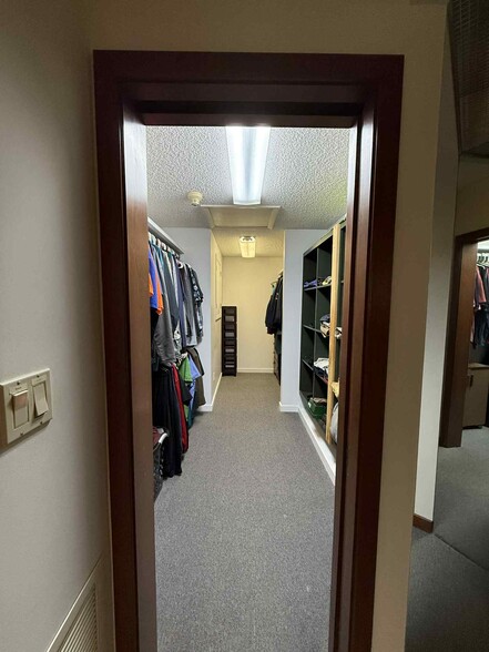 walk in closet - 123 Hardy St