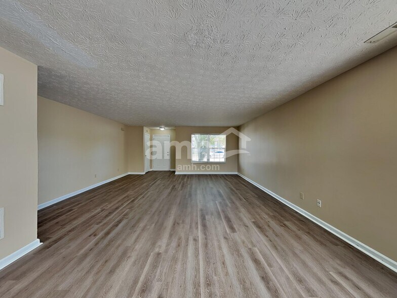 Building Photo - 13920 Bruddy Dr