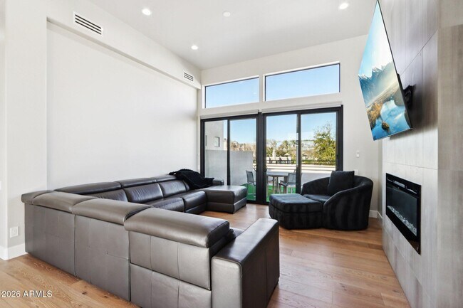 Building Photo - 8989 N Gainey Center Dr