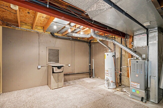 Building Photo - Beautiful Littleton Townhome | 2 Bed + 3 Bath | Nearly 2,000 Sq Ft | Prime Location