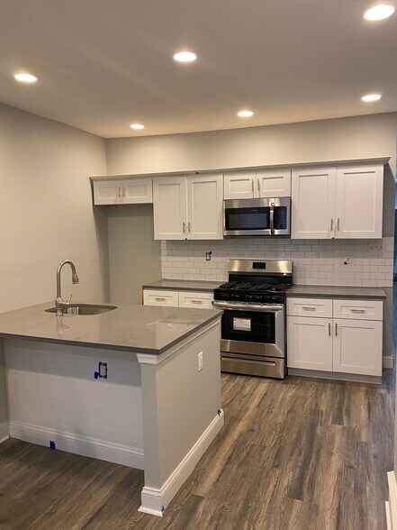 Building Photo - 6217 Haverford Ave
