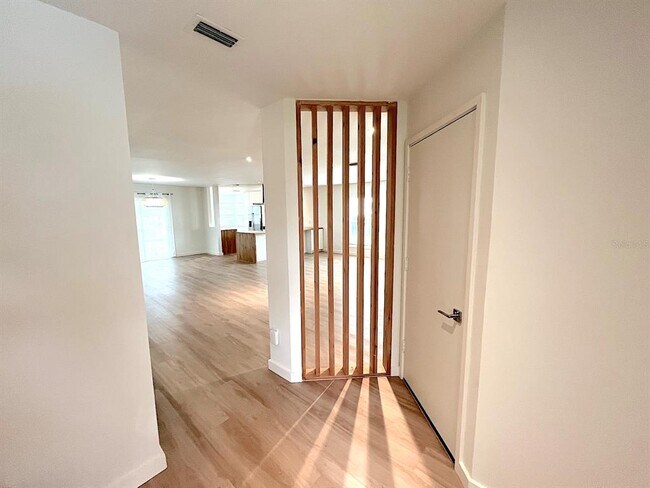 Building Photo - 19 Cedarfield Ct