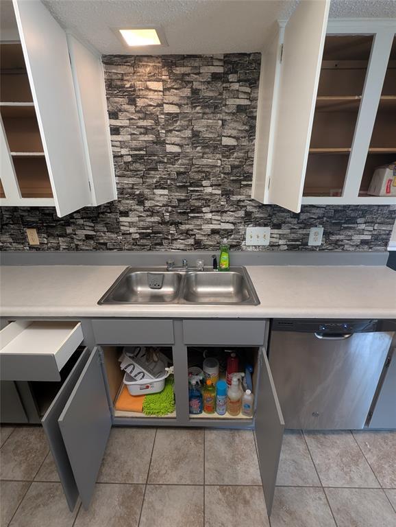 Building Photo - 1201 Doreen Ct