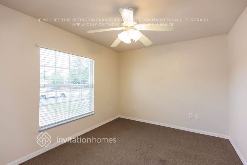 Building Photo - 2422 Joe Ave S