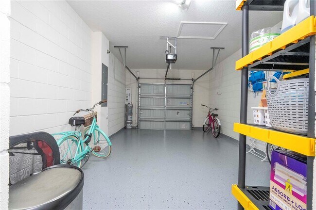 Building Photo - 12032 Holystone St