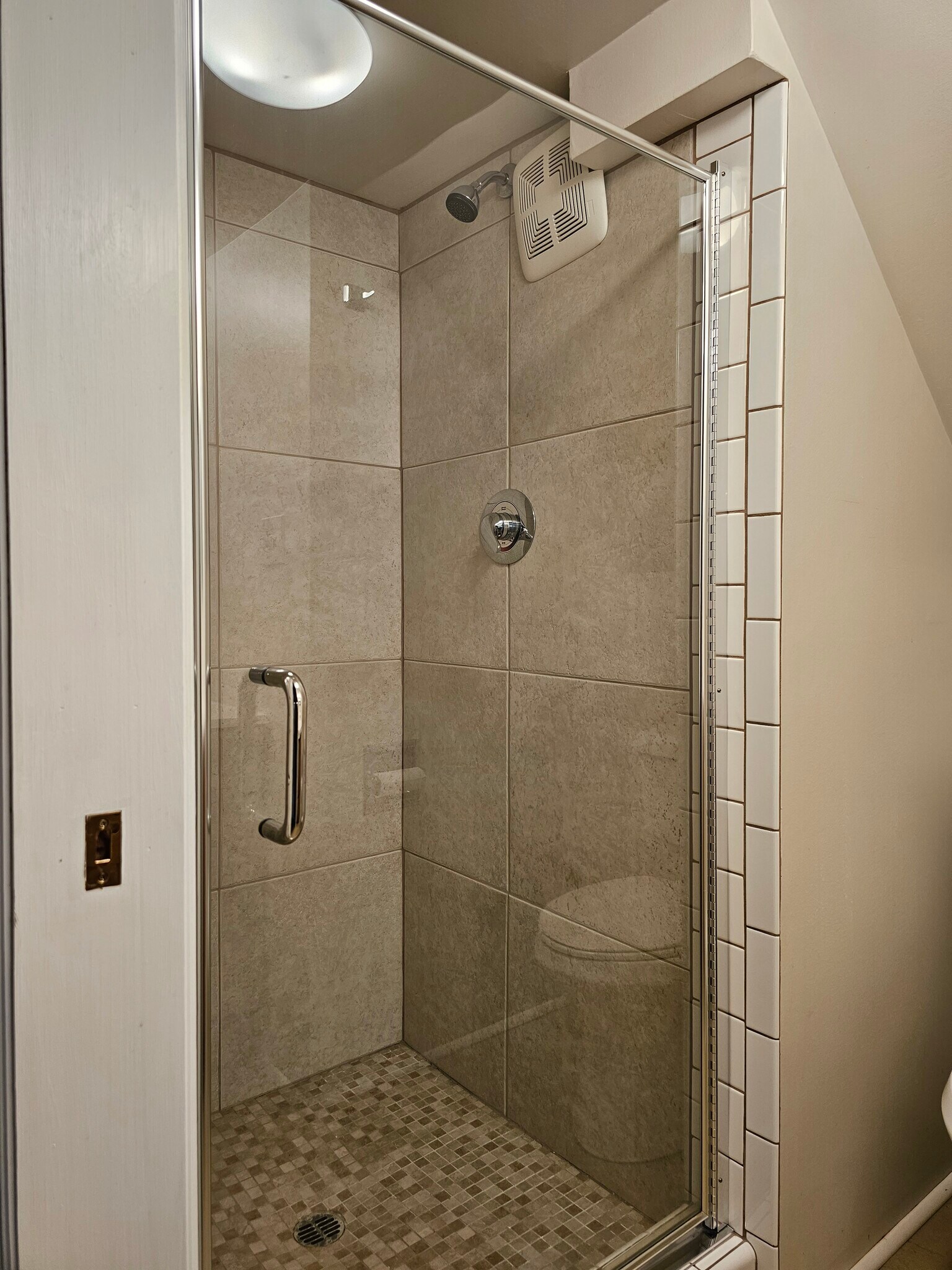 Building Photo - 309 NE Graham St