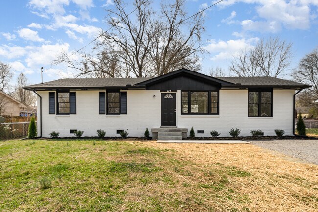 Building Photo - 122 Brookside Dr