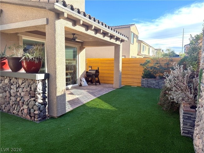 Building Photo - 8067 Tank Loop St