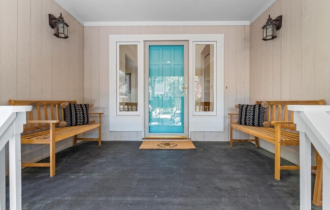 Building Photo - 2415 The Haul Over