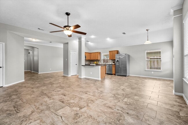 Building Photo - 12719 Hart Hollow Ln