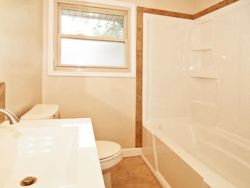 Building Photo - 10118 Holaday Dr W