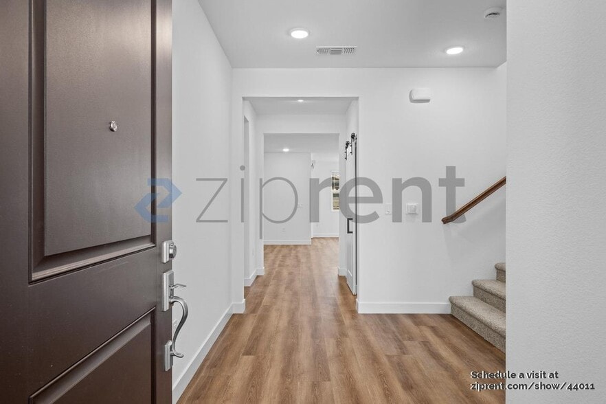 Building Photo - 331 Monastery Dr