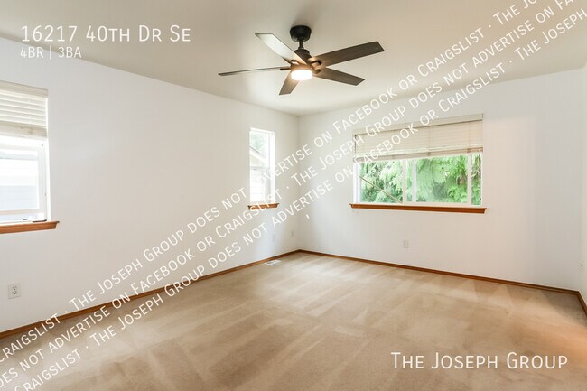 Building Photo - 16217 40th Dr SE