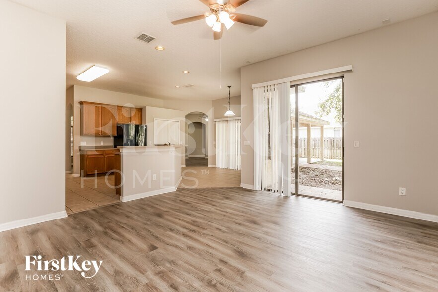Building Photo - 1521 Clapton Dr