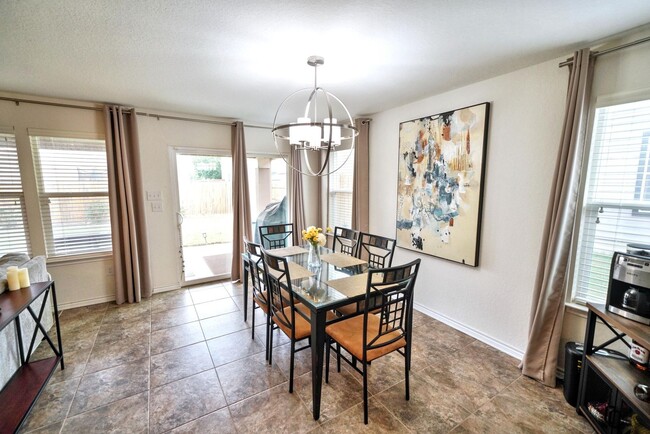 Building Photo - Charming 3-Bedroom Home in Meadows of Copp...