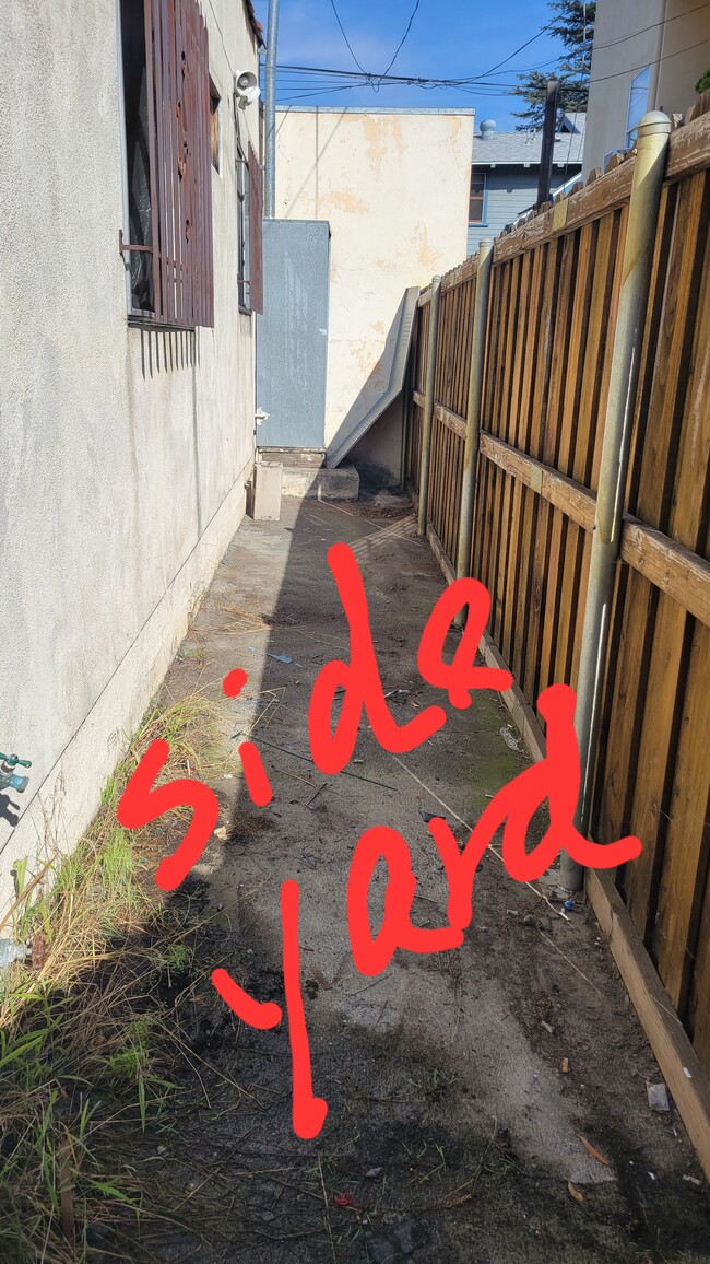 Building Photo - 1709 Park Ave