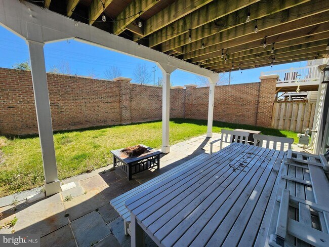 Building Photo - 6254 Summit Point Ct