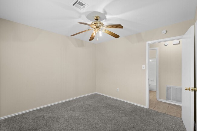 Building Photo - 14410 Alkay St