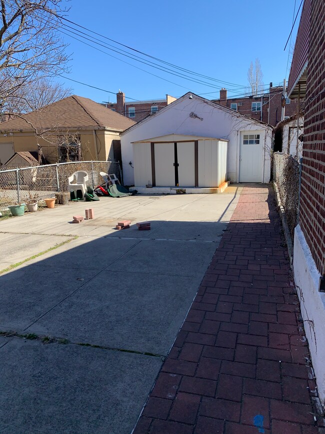 Building Photo - 2021 21st St