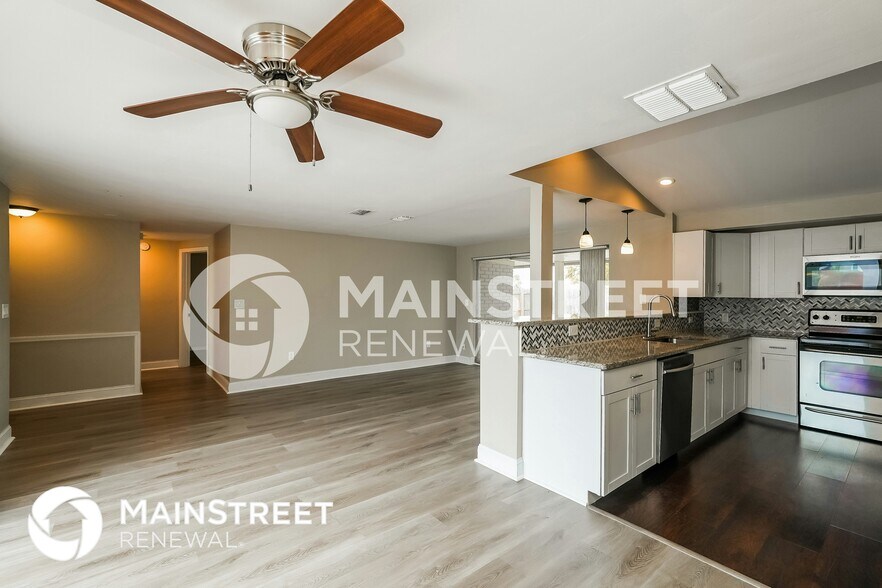 Building Photo - 3452 Brookfield Dr