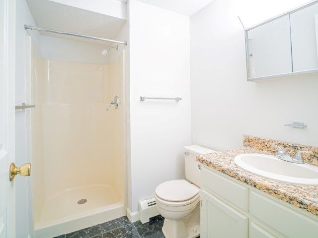 Building Photo - 50 Brookside Dr