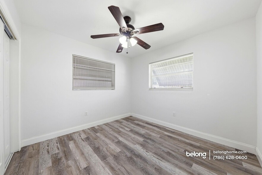 Building Photo - 980 NW 200th Terrace