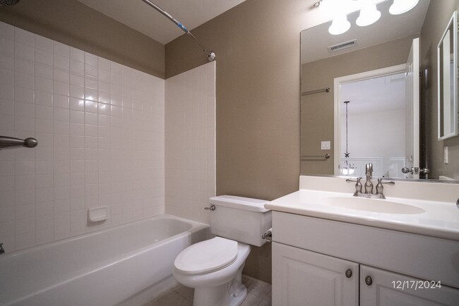 Building Photo - 3 Bed 2.5 Bath townhome in Ke Noho Kai Tow...