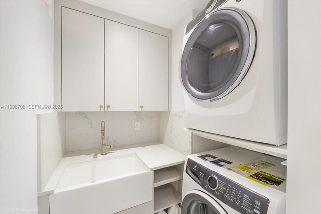 Building Photo - 737 Crandon Blvd