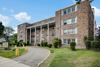 Building Photo - Eat Street Apartments
