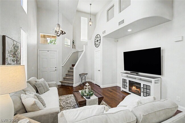 Building Photo - 2025 Shining Feather Ln